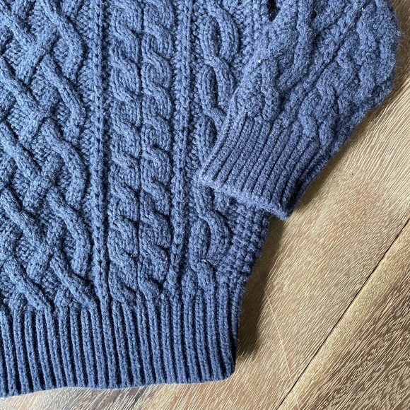 SOLD Baby Gap thick cable knit sweater, 3T - Picture 3 of 8